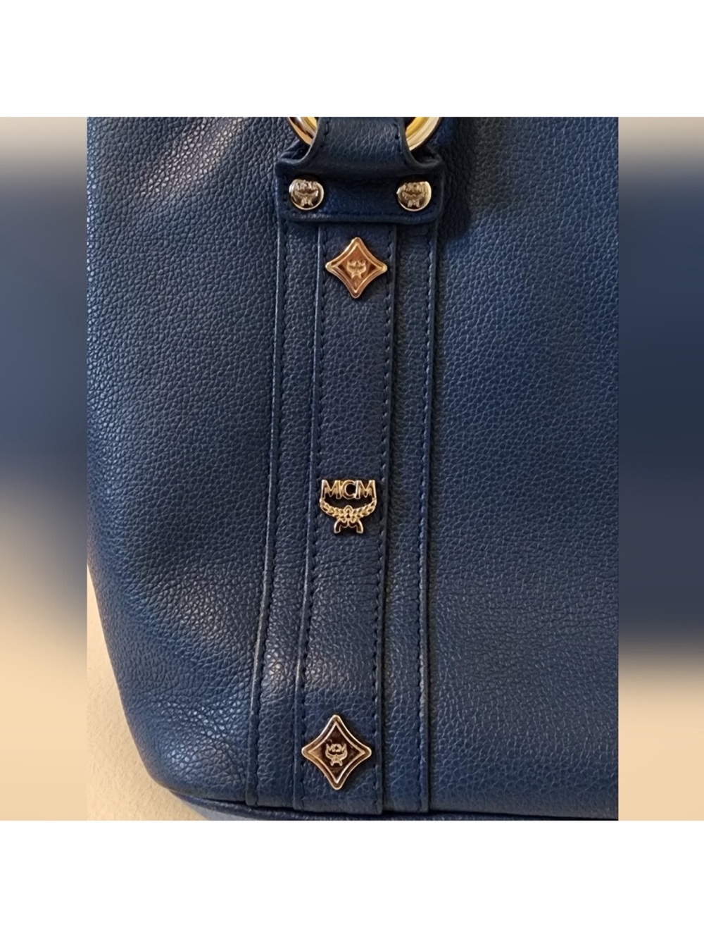 MCM Blue Leather Handbag with Detachable Coin Pouch - Picture 3 of 13